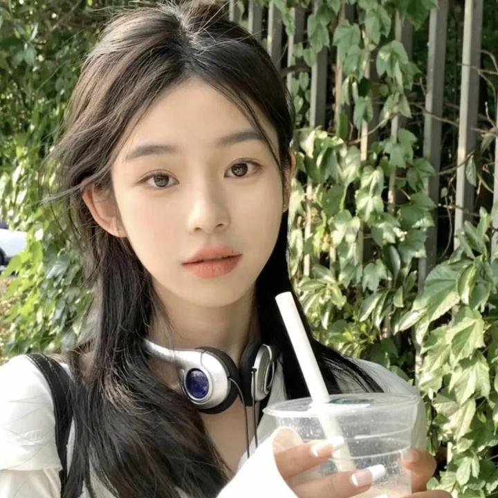 假千金替嫁残疾大佬后,被娇养了